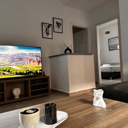 Апартаменты Sky Эрмуполис Экстерьер фото